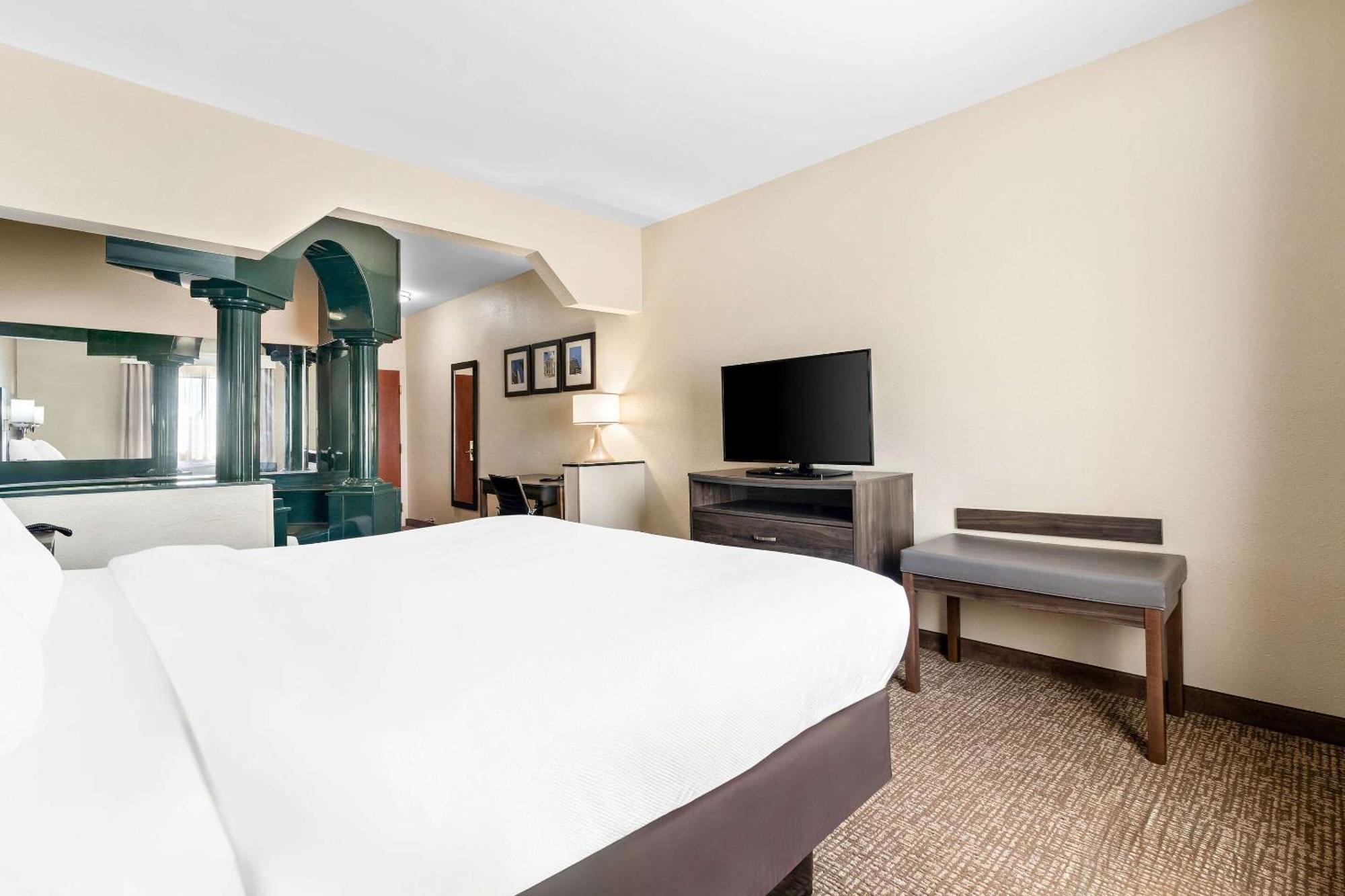 คอมฟอร์ต สวีท ใกล้ฐานทัพอากาศโรบินส์ Hotel วอร์เนอร์ โรบินส์ ภายนอก รูปภาพ