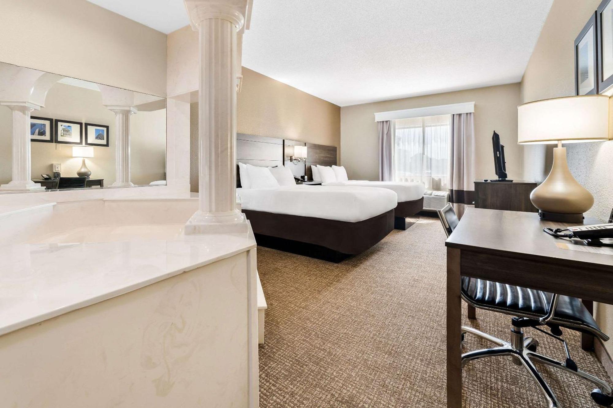 คอมฟอร์ต สวีท ใกล้ฐานทัพอากาศโรบินส์ Hotel วอร์เนอร์ โรบินส์ ภายนอก รูปภาพ